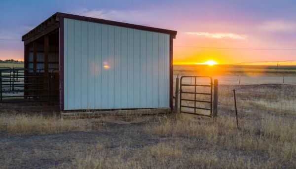 Cost of Pole Building Siding Service in Elk Grove